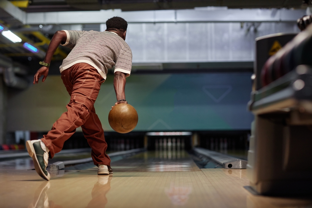 Unterschied zwischen Kegeln und Bowling: Klare Unterscheidungsmerkmale